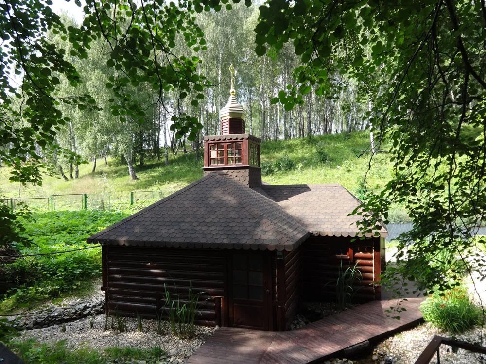 святой источник казанской иконы божией матери деревня радонеж. святой источник казанской иконы божией матери. святой источник казанской божьей матери грайвороны коломна. барский родник самарская область. дивеево источник серафима саровского.