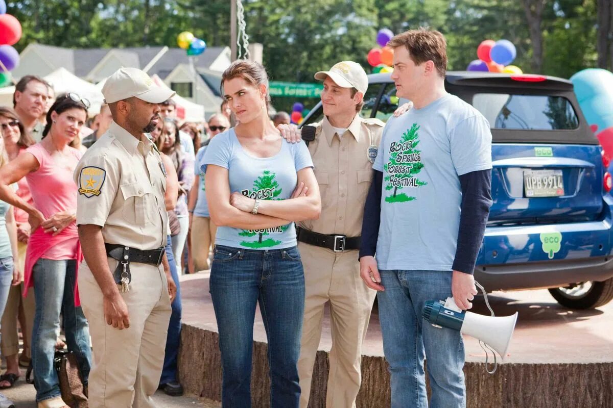 Месть пушистых. Анджела кинси месть пушистых. Месть пушистых. Брендон фрейзер в фильме месть пушистых. Месть пушистых.