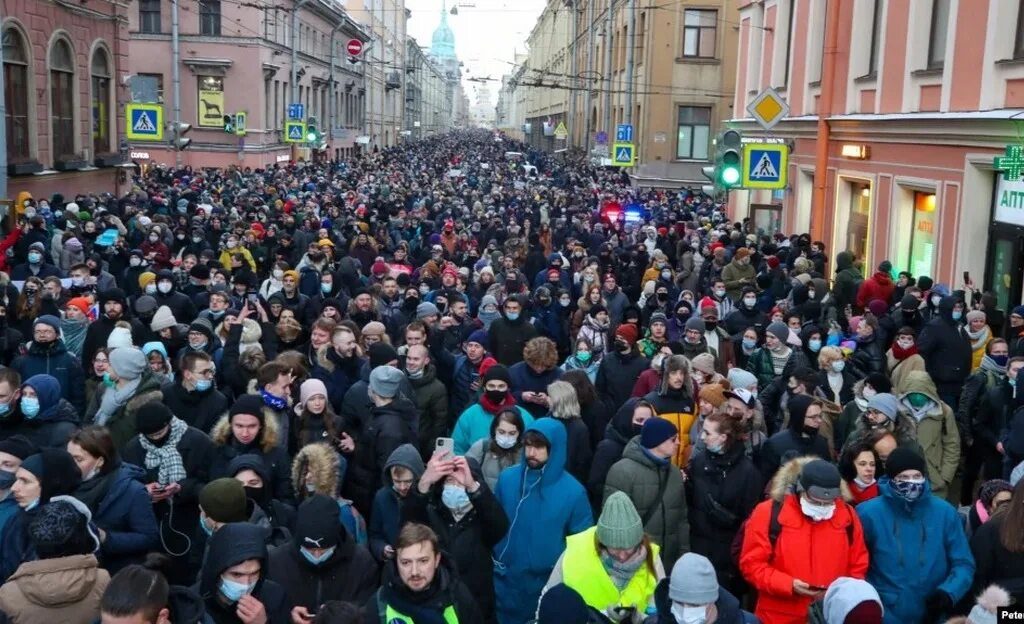 Петербург митинг навальный. Митинг 23 января 2021 Санкт Петербург. Митинг 31 января 2021 Санкт Петербург Навальный. Митинги в Санкт-Петербурге за Навального в январе 2021. Митинги в России 2021 Навальный.