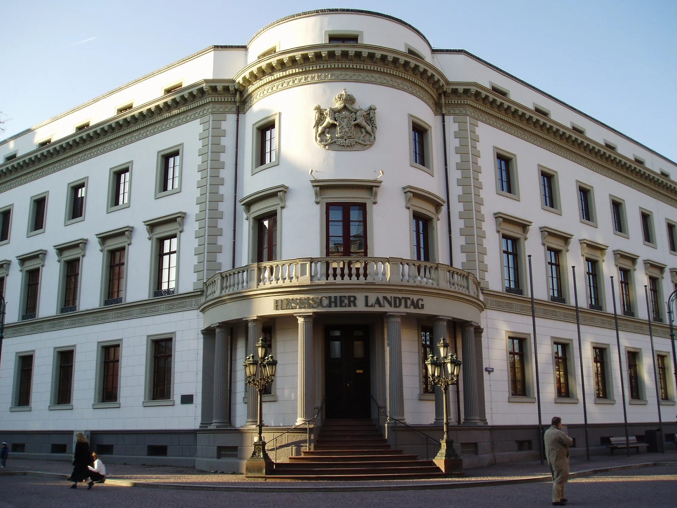 Парламент земли или ландтаг. Ландтаги в германии. Ландтаги в германии. State parliament of north rhine westphalia. Гессен висбаден.