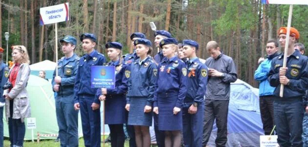 Школа 70 пенза. Кадетская школа 70 Пенза. Школа МЧС Пенза. Пензенские кадеты. Школа МЧС Пенза форма.