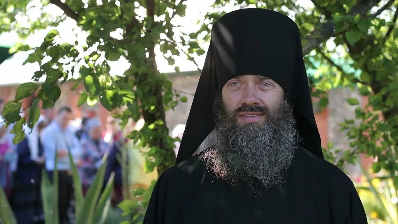 Батюшка стратоник тимашевский монастырь. Отец стратоник тимашевский монастырь. Тимашевск краснодарский стратоник монастырь. Свято-духов монастырь тимашевск. Тимашевский отец.