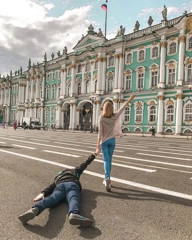 Повторяй за мной мир. Следуй за мной Питер. Фотосессия в Питере. Петербург люди. Девушки Петербурга.