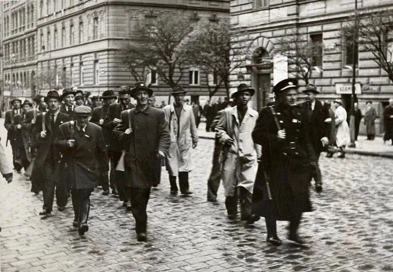 Антифашистское восстание в Праге. Восстание в Праге 1945. Восстание в Праге 1945 РОА. Чешское восстание 1945.