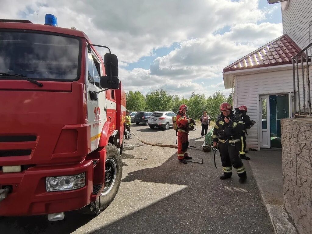 Пожарная часть. Пожарные учения. Фото пожарных. Пожарная часть 1. Пч 12