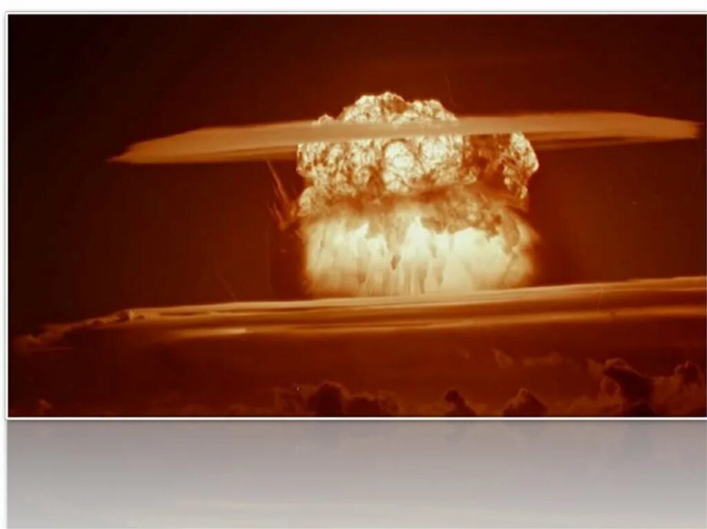 Ядерный взрыв в истории человечества. Взрыв царь бомбы в 1961. Испытание водородной бомбы в СССР 1961. Самый мощный ядерный взрыв в истории человечества. Царь бомба взрыв.