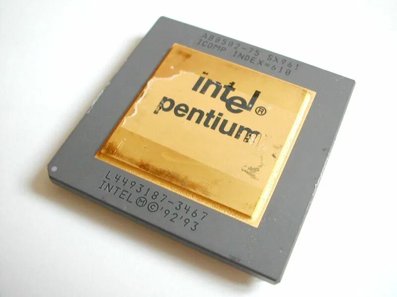 Заменить интел. Процессор Pentium Intel 80586 1993. Процессор Pentium Intel 80586. Pentium extreme Edition 840. Процессор пентиум 1037.