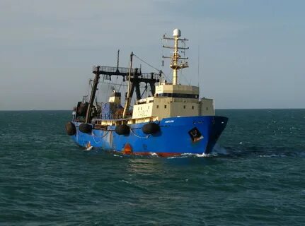 Рыболовно морозильный траулер