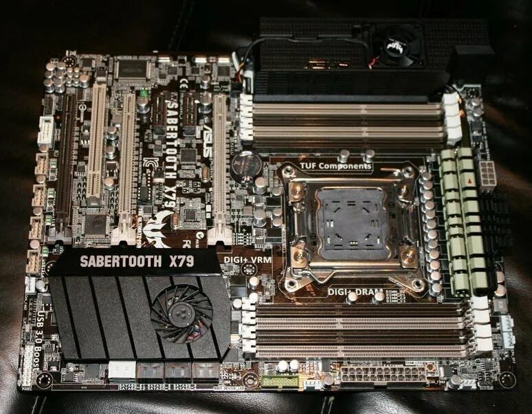 X79 кулер. ASUS Sabertooth x79. Материнские платы x79 ASUS. ASUS Sabertooth x58. Motherboard x79 1356.