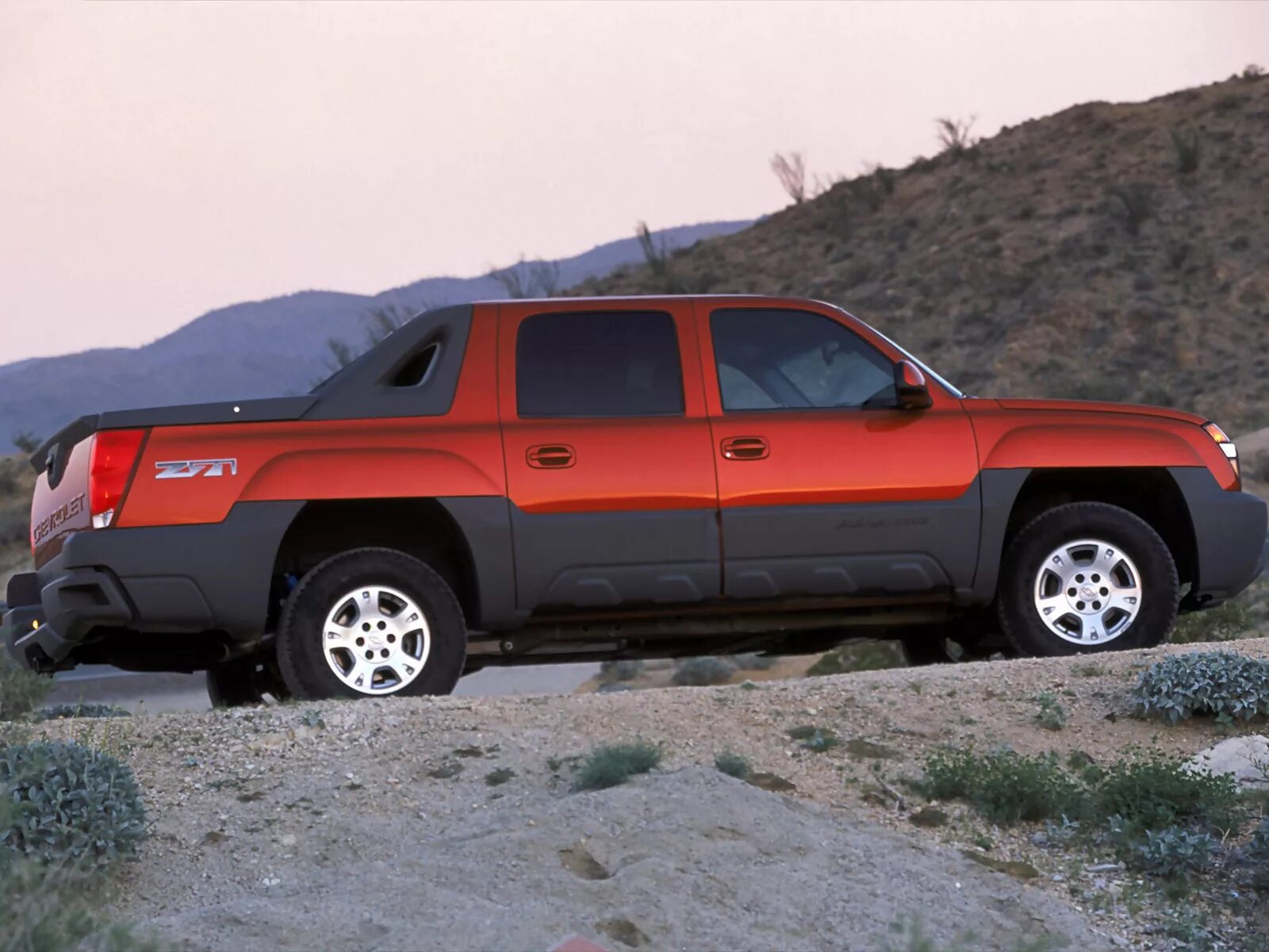 Пикап 2006. Chevrolet Avalanche 2006. Chevrolet Avalanche 2002. Chevrolet Avalanche 2001. 2002 Chevrolet Avalanche (Pickup).