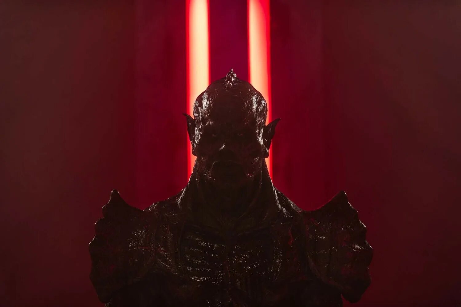 очень странный пришелец 2020