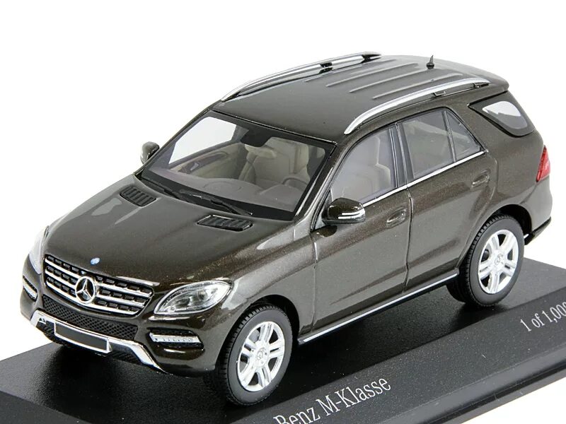 Mercedes ml w166 1/43. Mercedes-Benz m-class (w166) - Palladium Silver 1/43 MINICHAMPS. Модель Mercedes ml 320 1:43. Моделька мл 350 Мерседес.