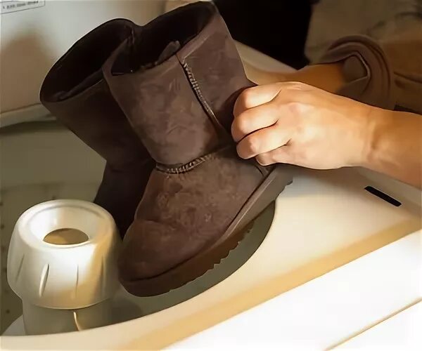 Чиним угги. Стиральные зимние ботинки. Пятна на замшевых уггах. Угги с гетрами. Разводы на уггах.