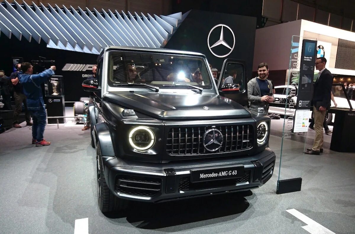 Мерседес гелендваген москве. Комплектация Мерседес AMG G 63. Мерседес с 63 АМГ g63. Новый Гелендваген 2023 Мерседес. Mercedes g63 AMG 2022.