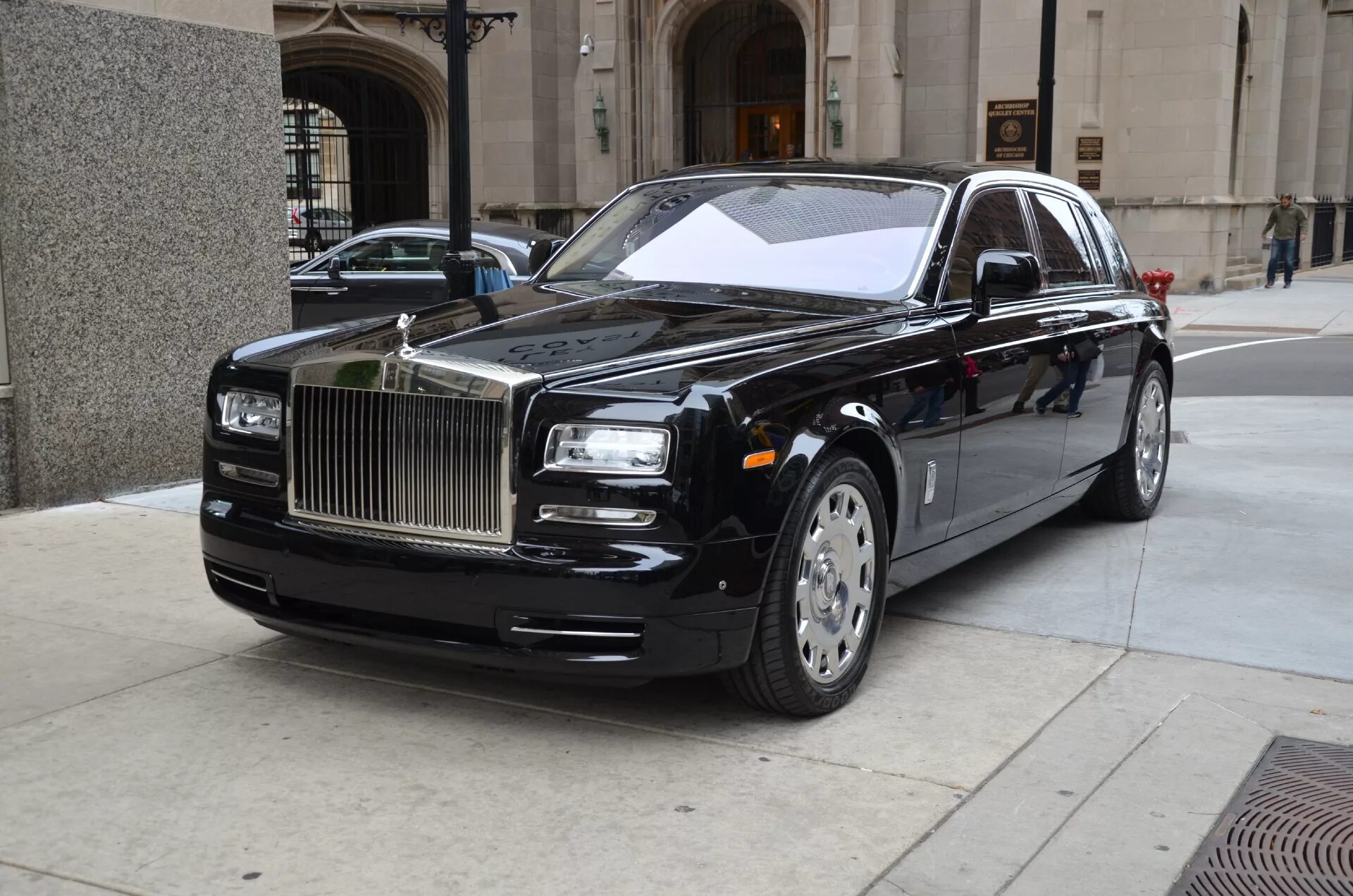 Автомобиль роллс ройс. Rolls Royce Phantom. Rolls Royce Phantom 2013. Роллс Ройс 2015. Rolls Royce Phantom 2017.