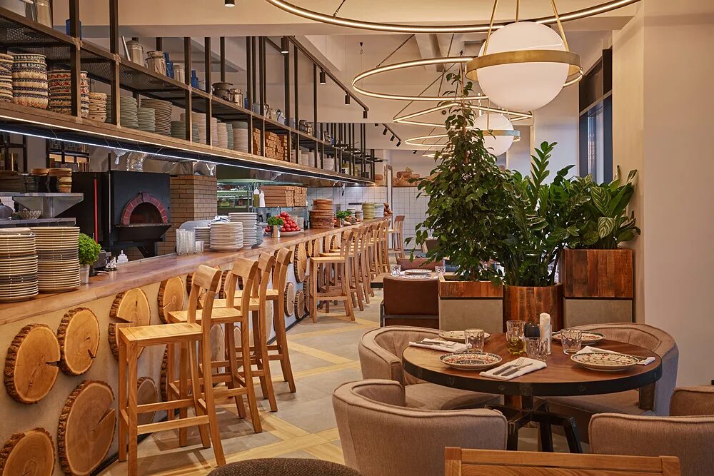 Северная башня ресторан. Семейное кафе москва. Ресторан с посетителями. Персонал кафе. Джонджоли марьино.