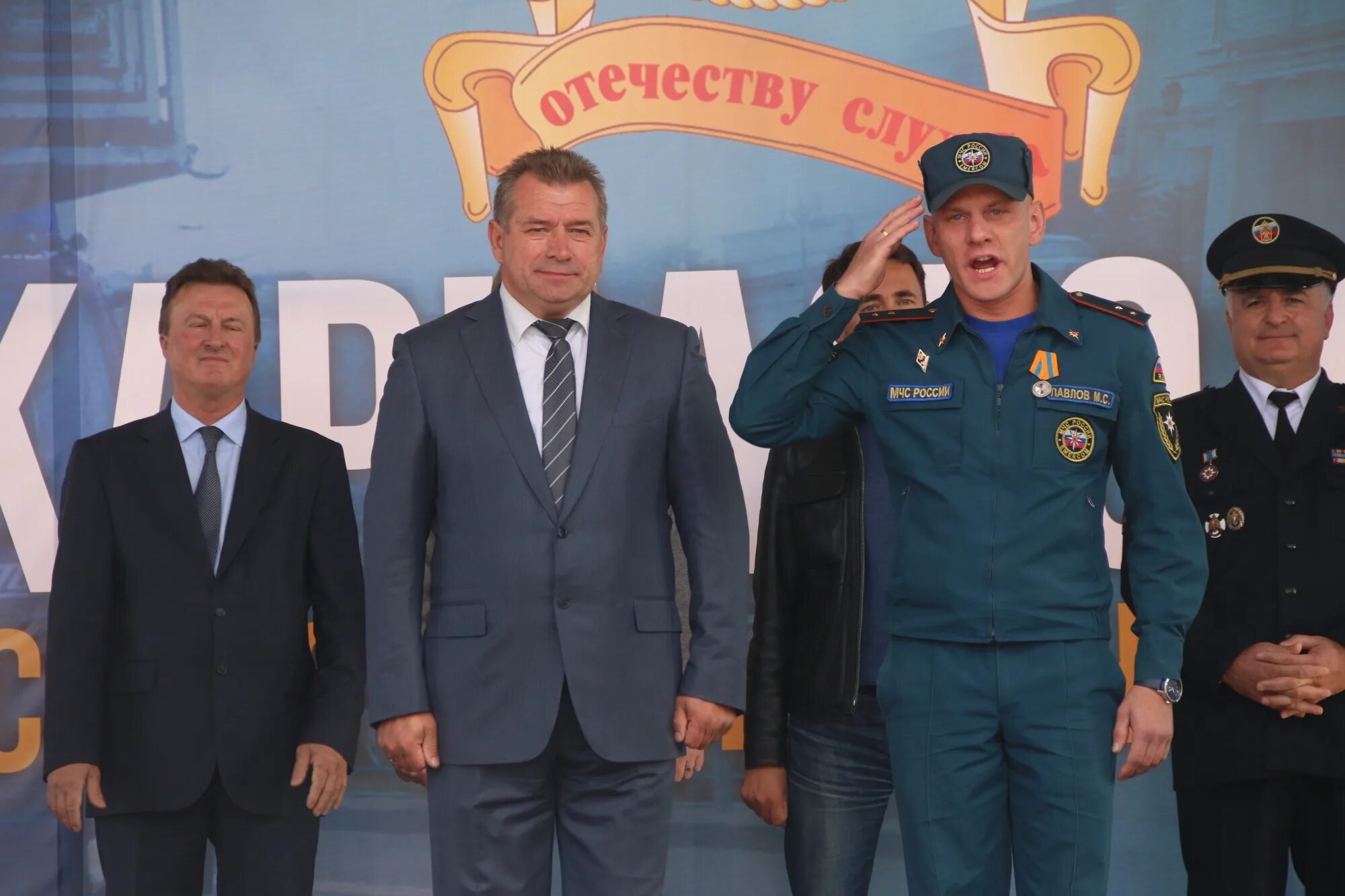 День открытых дверей в пожарных частях. День открытых дверей пожарной охраны. День пожарной охраны санкт-петербурга. День открытых дверей пожарной охраны. Баннер пожарная охрана.