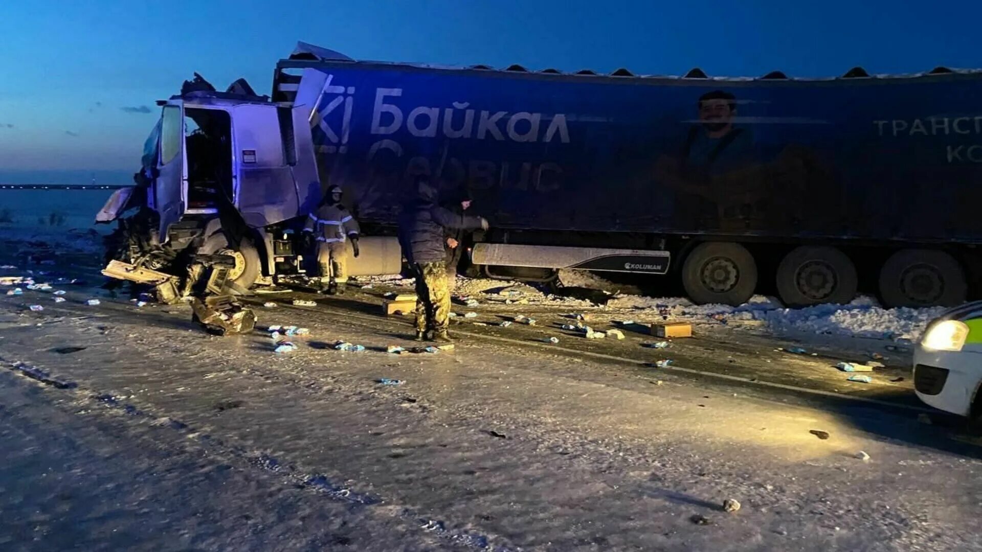 Авария в тюкалинске сегодня на трассе. ДТП на трассе Тюмень Омск. Фура на трассе. Авария на трассе Тюмень.