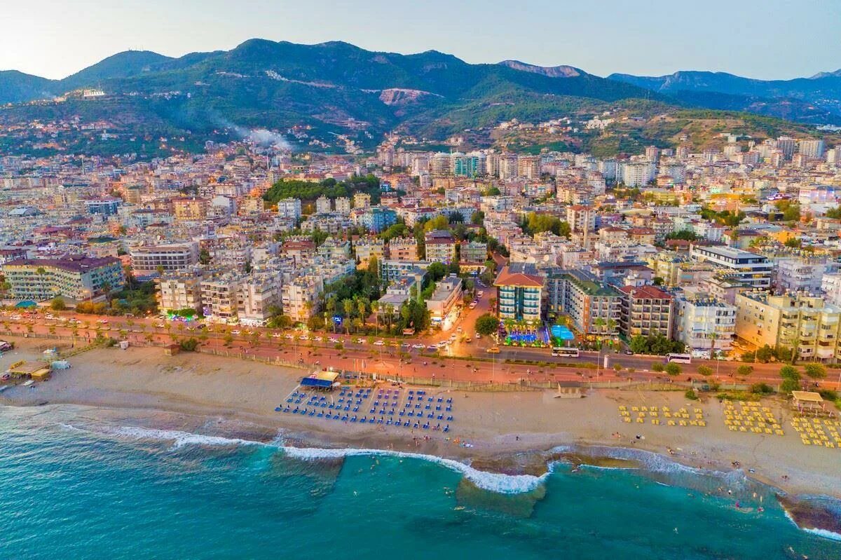 Alanya turkey. Аланья (Турция). Аланья Анталийское побережье. Аланья Турция центр города. Турецкий город Алания.