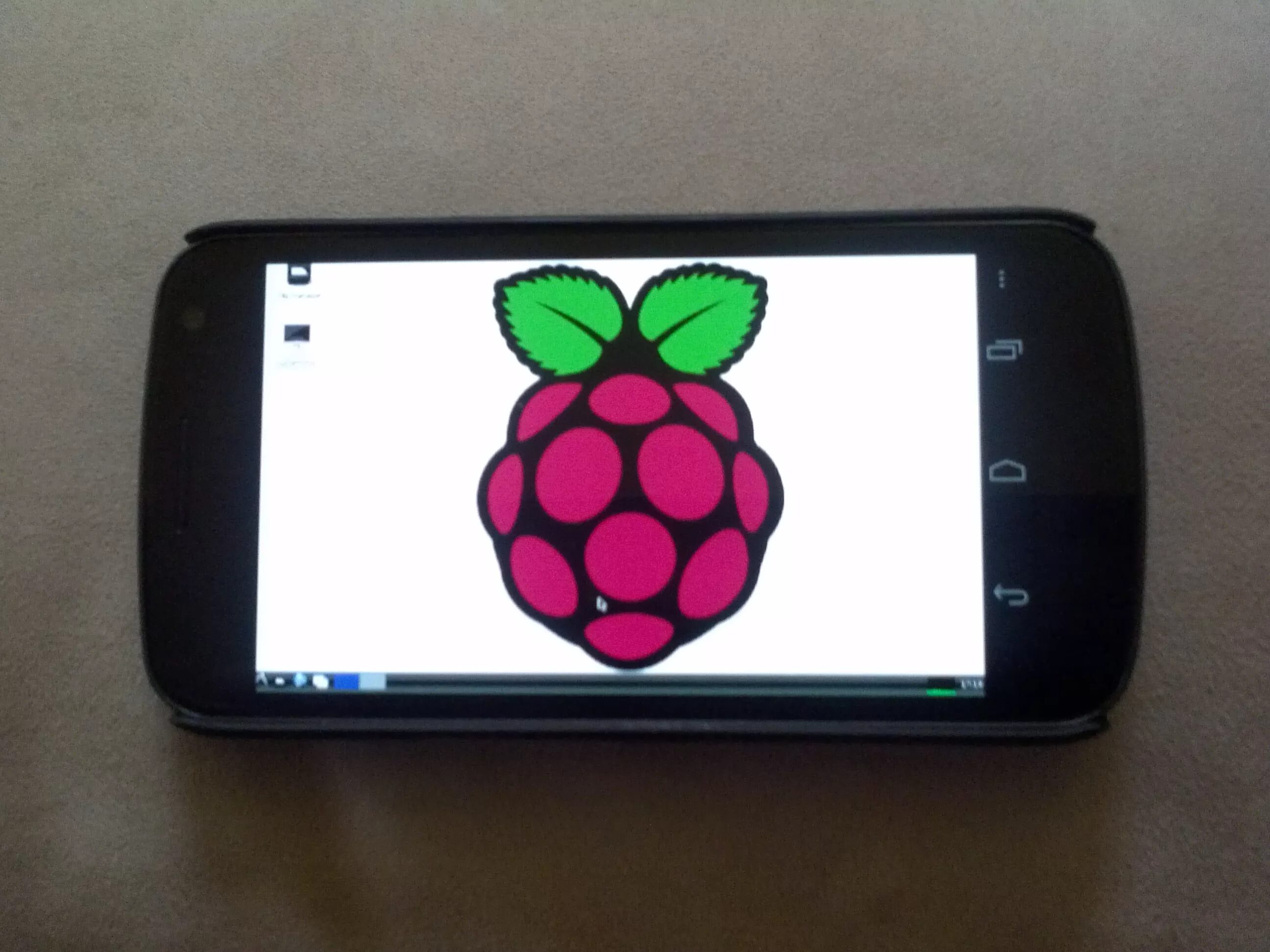 Android pi. Raspberry pi android. android raspberry pi 3. смартфон из raspberry pi. android go raspberry pi.