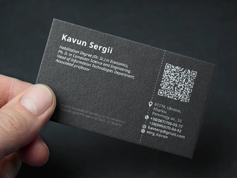 Визитка с QR. Стильные визитки с QR кодом. Пластиковая визитка с QR кодом. Черные визитки.