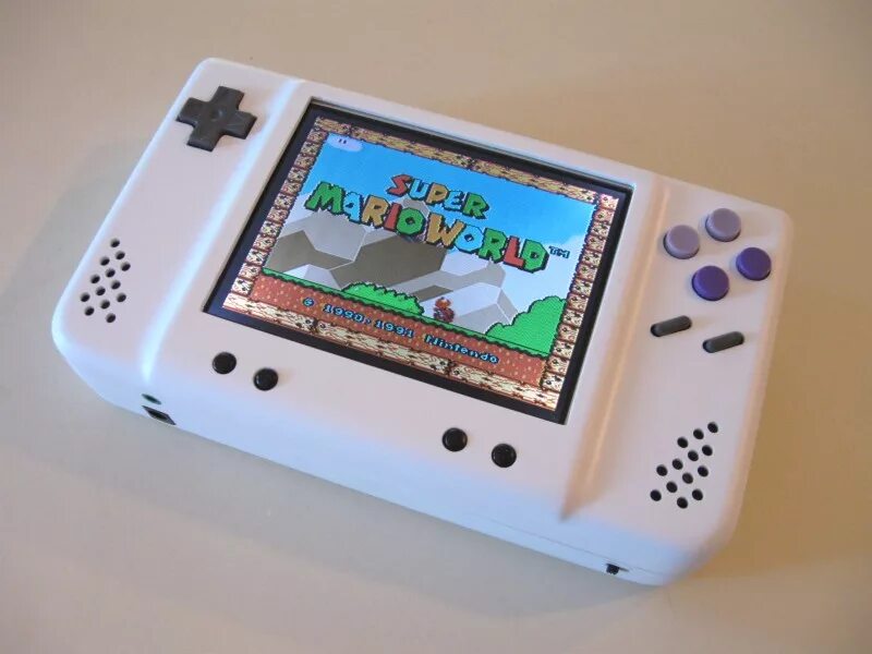 Handheld game console