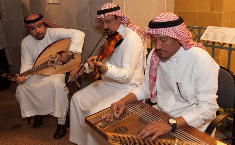 Музыкальные инструменты в исламе. Музыка в исламе хадис. Музыкальные традиции ислама. Мусульманские музыкальные инструменты. Араб музыкант.