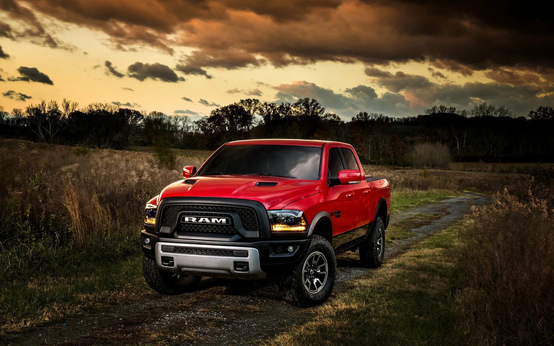 Форд Ram 1500. Додж Рэм 1500. Dodge Ram 1500 красный. Dodge Ram 1500 Rebel.