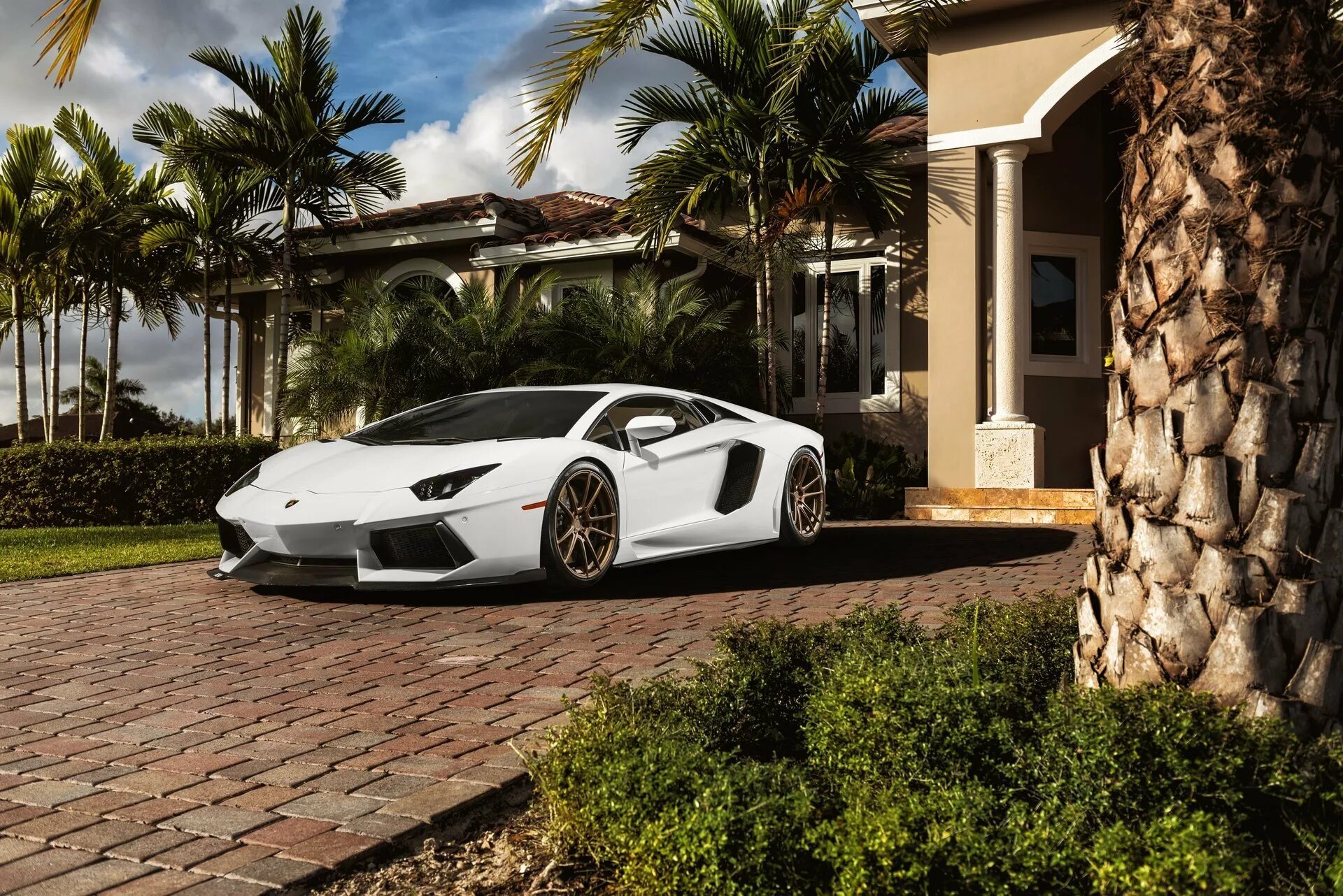 Lamborghini Aventador lp700-4 White. Lamborghini Aventador lp700-4 белая. Lamborghini Aventador 1. Ламборджини авентадор Дубай. Авто бали