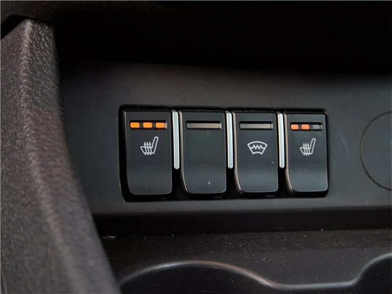 Кнопка полного привода мазда cx5. Кнопка начала 2020. 2020 старт. Кнопка 2022. Кнопки под рулем мазда сх-5.