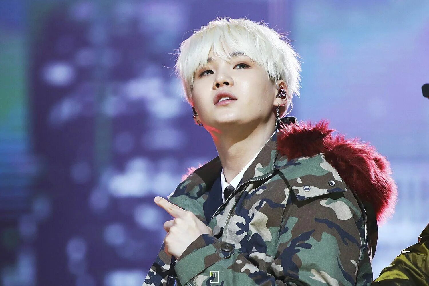 Что такое шуга. Шуга бтс. bts юнги. bts suga. min yoongi.