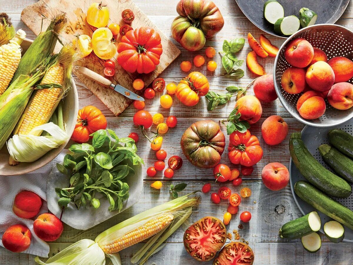 Лето время овощей и фруктов. Овощи и фрукты. Летние овощи. Яркие овощи. Красивые овощи.