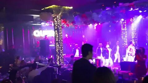 Queen's club