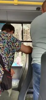 Выпало стекло