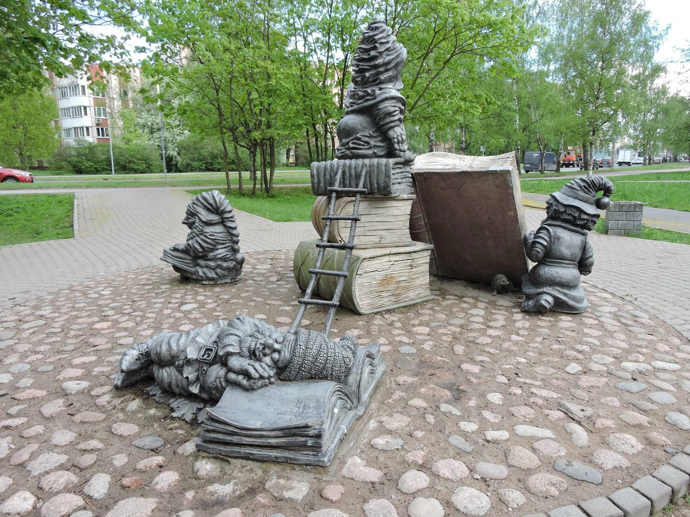 сестрорецк петр 1. сестрорецк памятник. сестрорецк две сестры. сестрорецк памятник. памятник рабочему в сестрорецке.