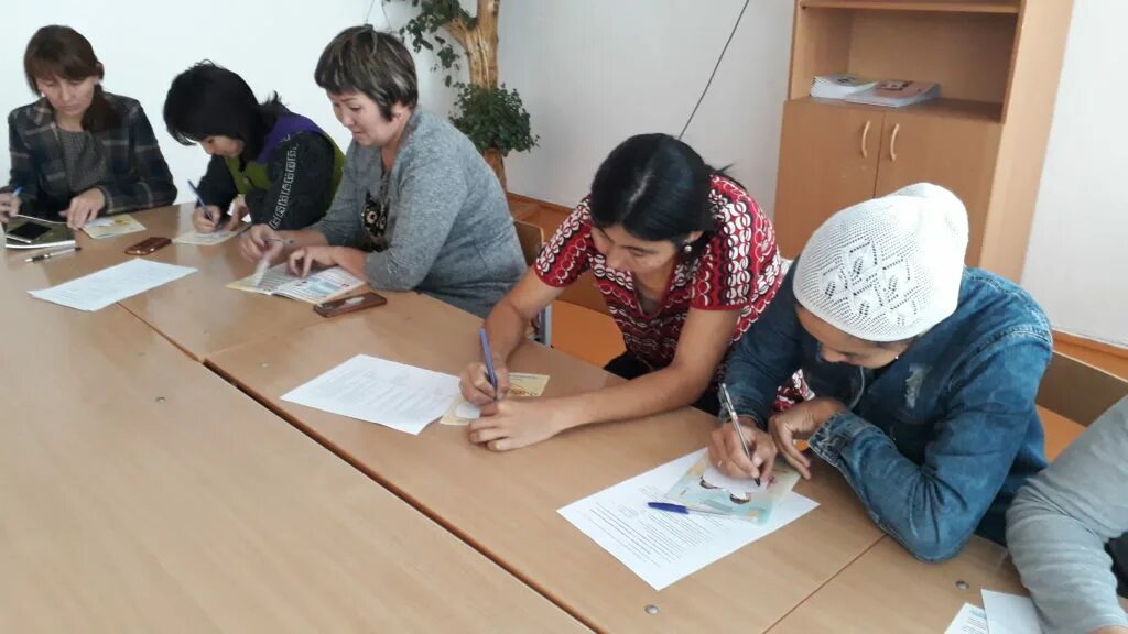 Ата ана бала. Ата-аналар жиналысы презентация. Ата-аналармен тренинг. Ана аналарға семинар. Ата-аналар жиналысы презентация.