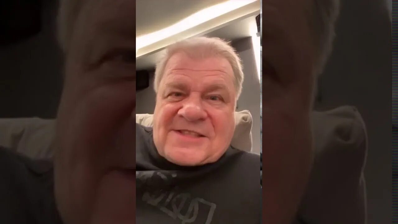 Гарик харламов кто его дедушка. Харламов с дедушкой. Гарик харламов кто его дедушка. Харламов с дедушкой. Гарик харламов в старости.