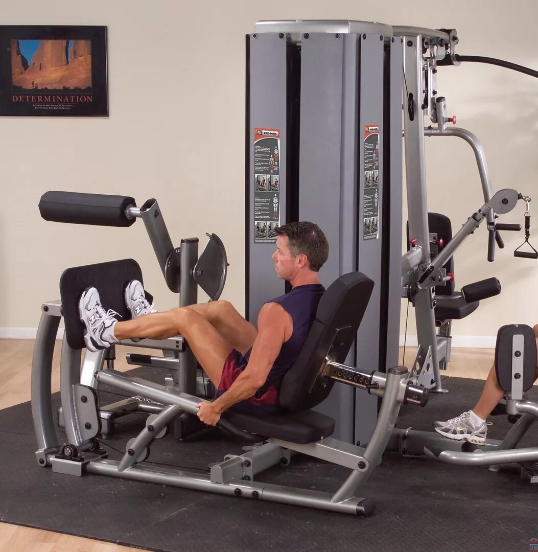 Жим-гакк. Жим ногами лежа на тренажере. Жим ногами body solid glph1100. Тренажер трицепс машина боди солид. Leg press calf raise тренажер.