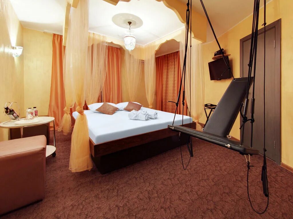 подушкин гостиница москва. гостиница клюква москва. отель клюква питер. гостиница клюква. отель клюква москва.