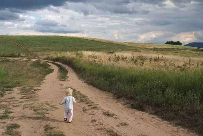 Путь к большой земле. Начало пути. Начало большого пути. В начале жизни. Начало пути картинка.