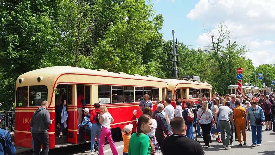 8 июля новости москвы. Свадьба в июле. 8 июля новости москвы. Куда сходить в москве на выходные с девушкой. Свадьба на день петра и февронии.