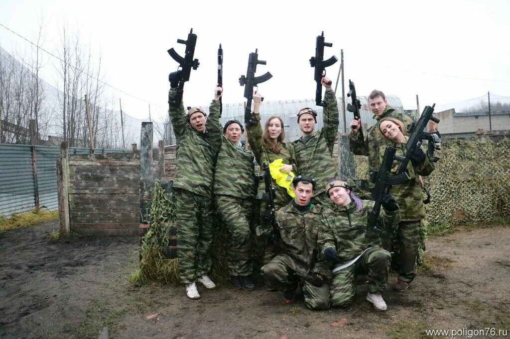 Полигон 76 ярославль. Лазертаг в ярославле. Полигон 76 ярославль лазертаг. Ярославль камышовая улица 2а полигон 76. Полигон 76 фото.