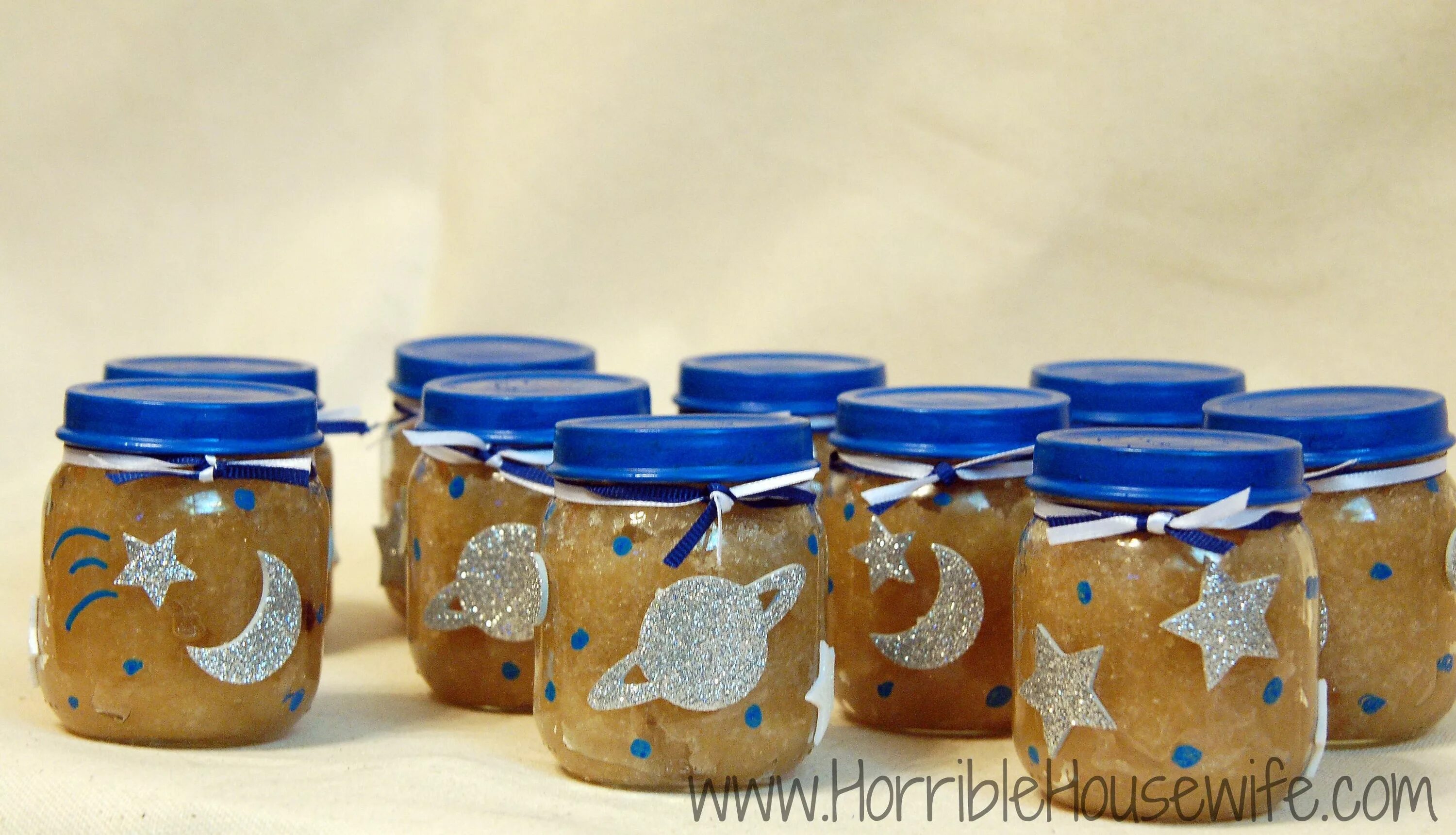Стеклянные банки от детского питания. Декор стеклянных банок. Стеклянные баночки детского питания. Крышечки от баночек детского питания. Стеклянные баночки детского питания.