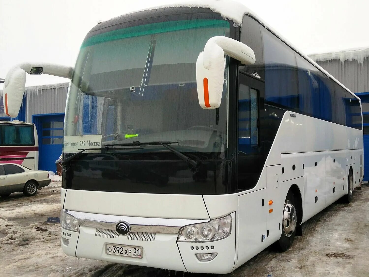 Автобус ютонг туристический бу. Yutong zk6122h9. Туристический автобус Ютонг 6122. Автобус Yutong zk6122h9. Yutong 51 автобус.