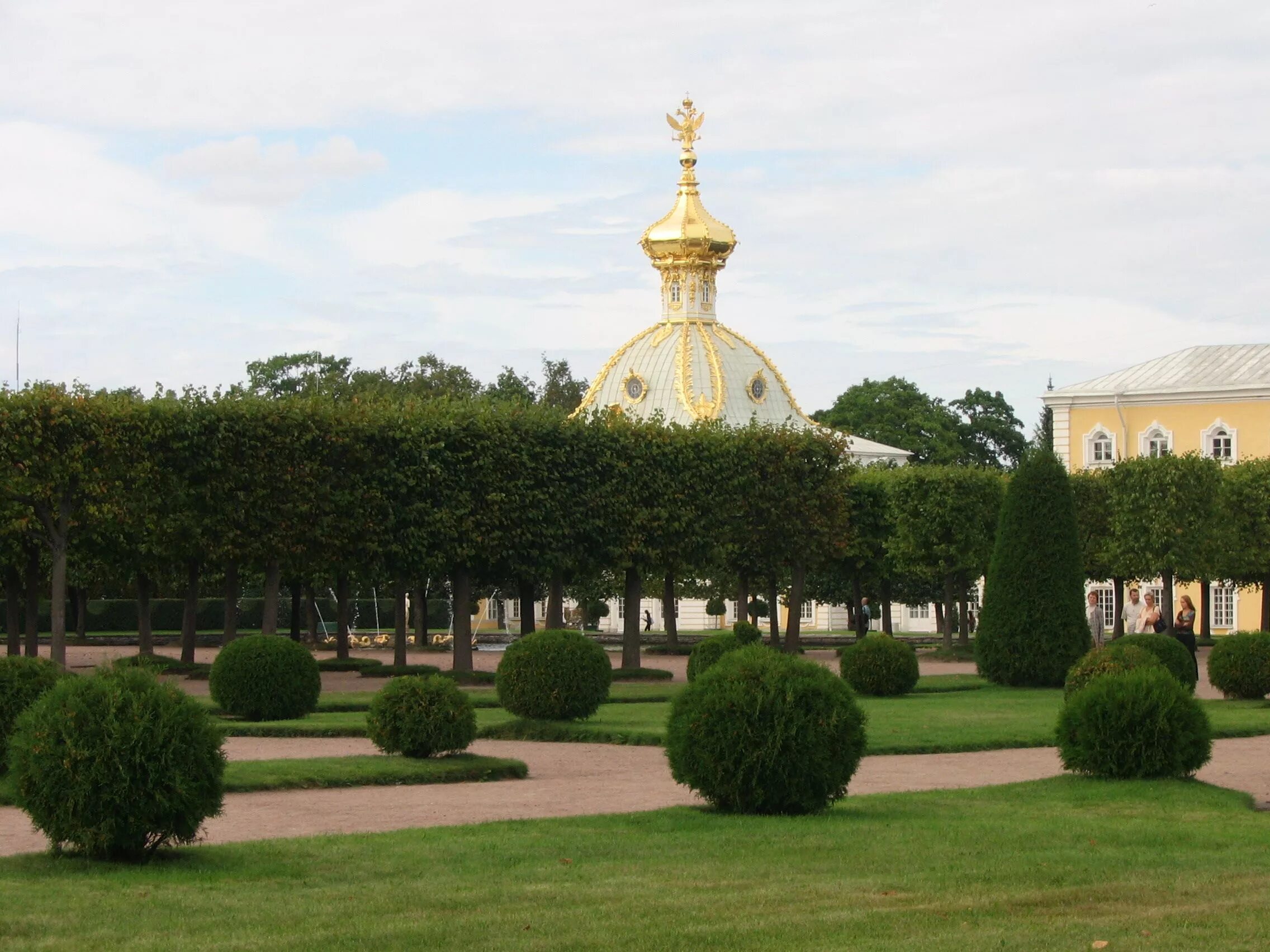 Когда откроется верхний парк в петергофе. Петергоф в санкт-петербурге верхний парк. верхний сад петергоф. петергоф верхний парк дворец. сад венеры в петергофе.