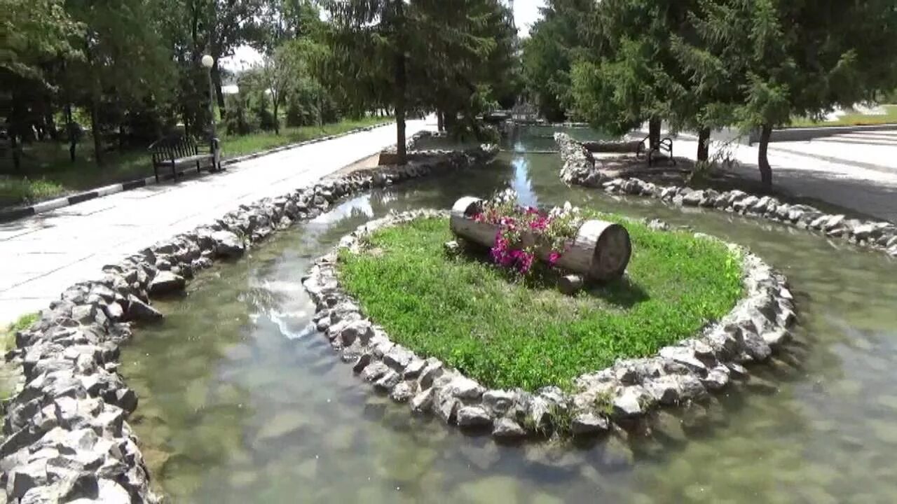 Парк Гагарина Белгород. Памятник парк Гагарина Белгород. Мемориал в парке Гагарина Белгород. Парк Гагарина Белгород Обелиск. Парк памяти белгород где находится