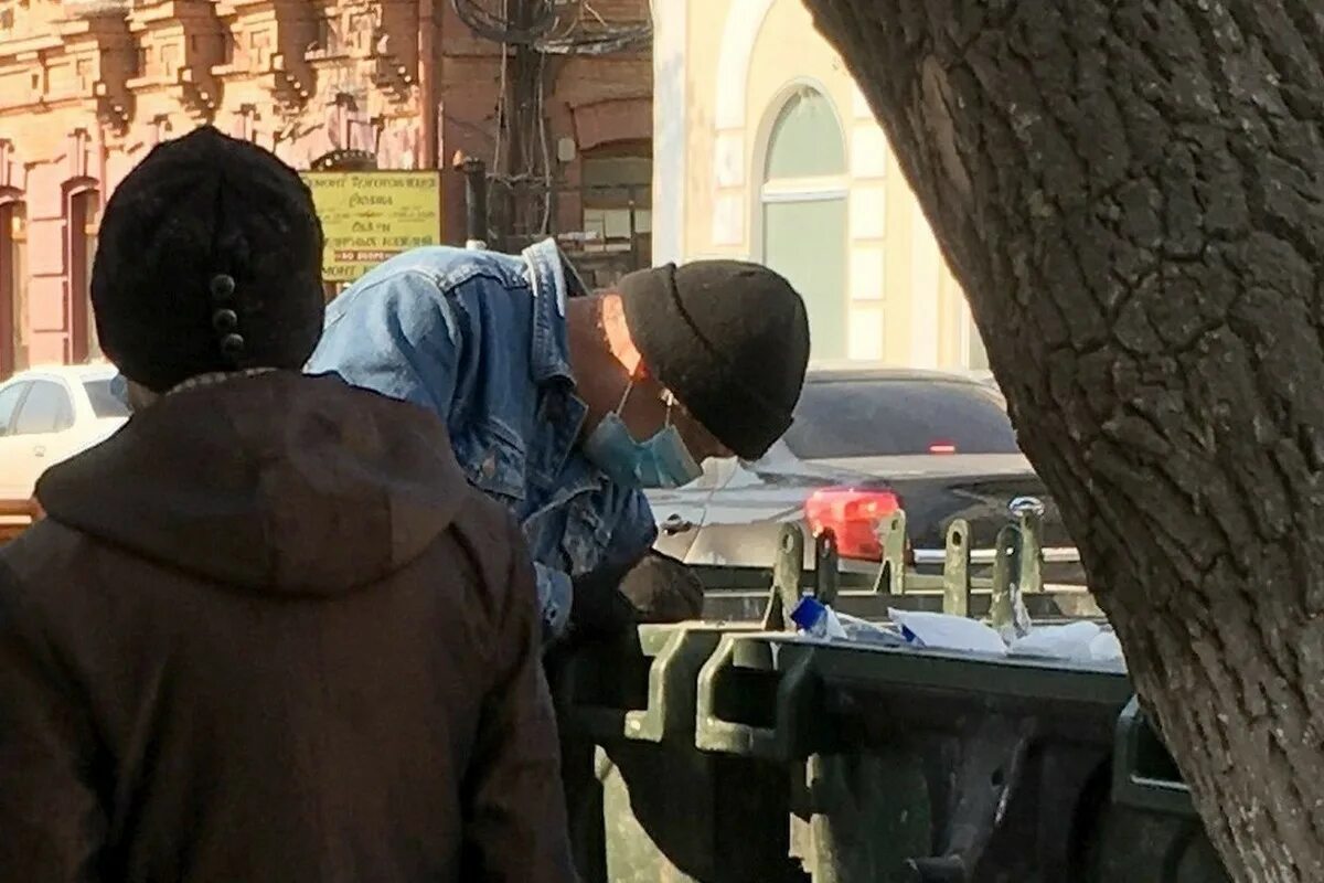 Бомжи саратова фото