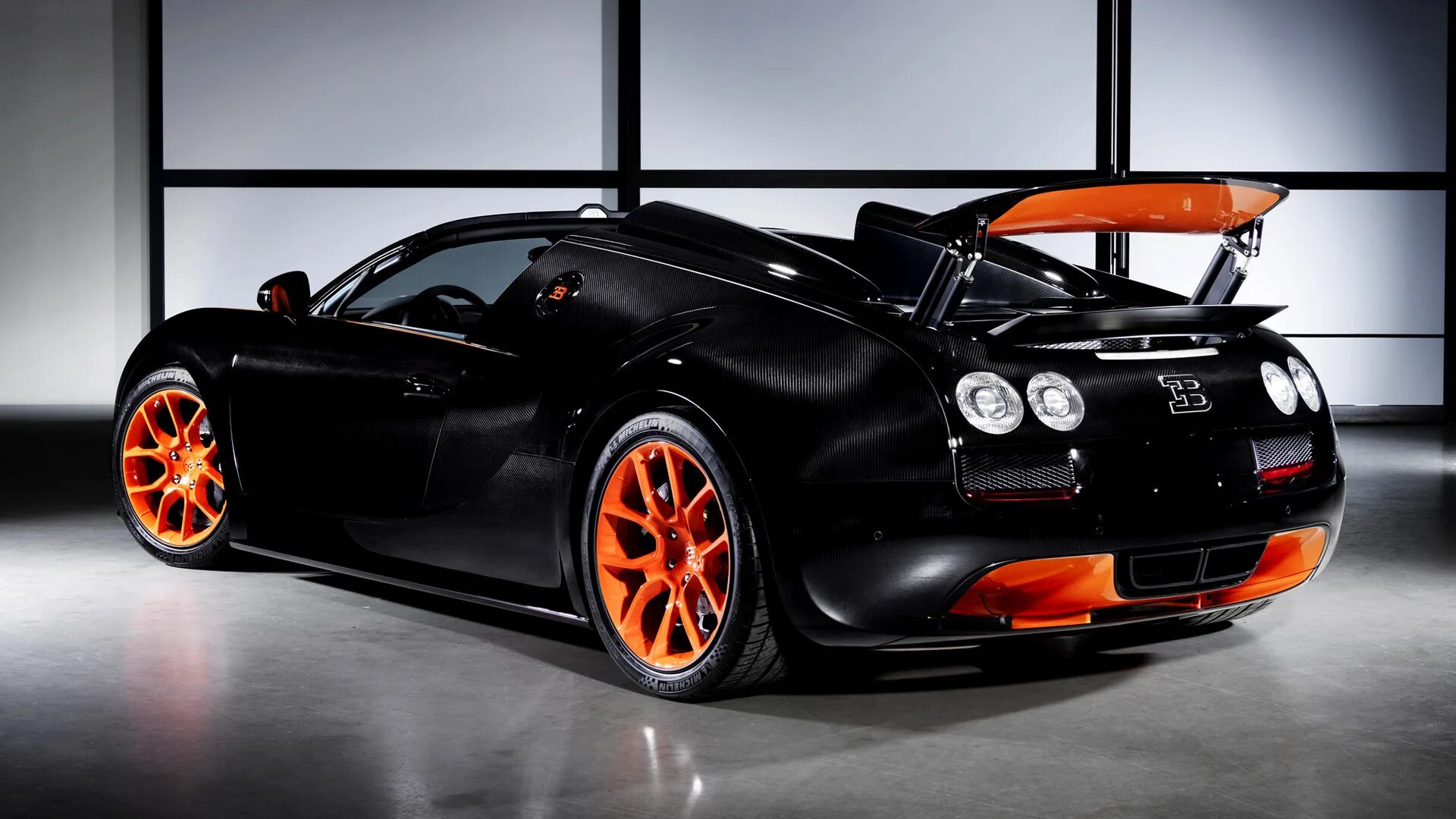 Bugatti veyron grand sport. Bugatti Veyron 16.4 Grand Sport Vitesse. Bugatti Veyron 16.4 super Sport Vitesse. Bugatti Veyron Grand Sport Vitesse. Veyron Grand Sport Vitesse.