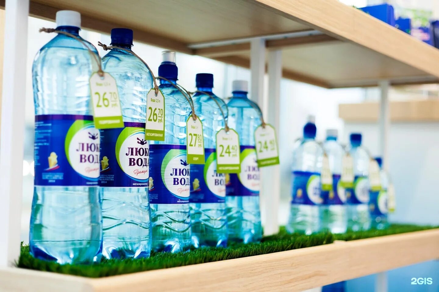 дом питьевой. люкс вода озерск. кулер для питья детей. дом питьевой. киоск для продажи воды.