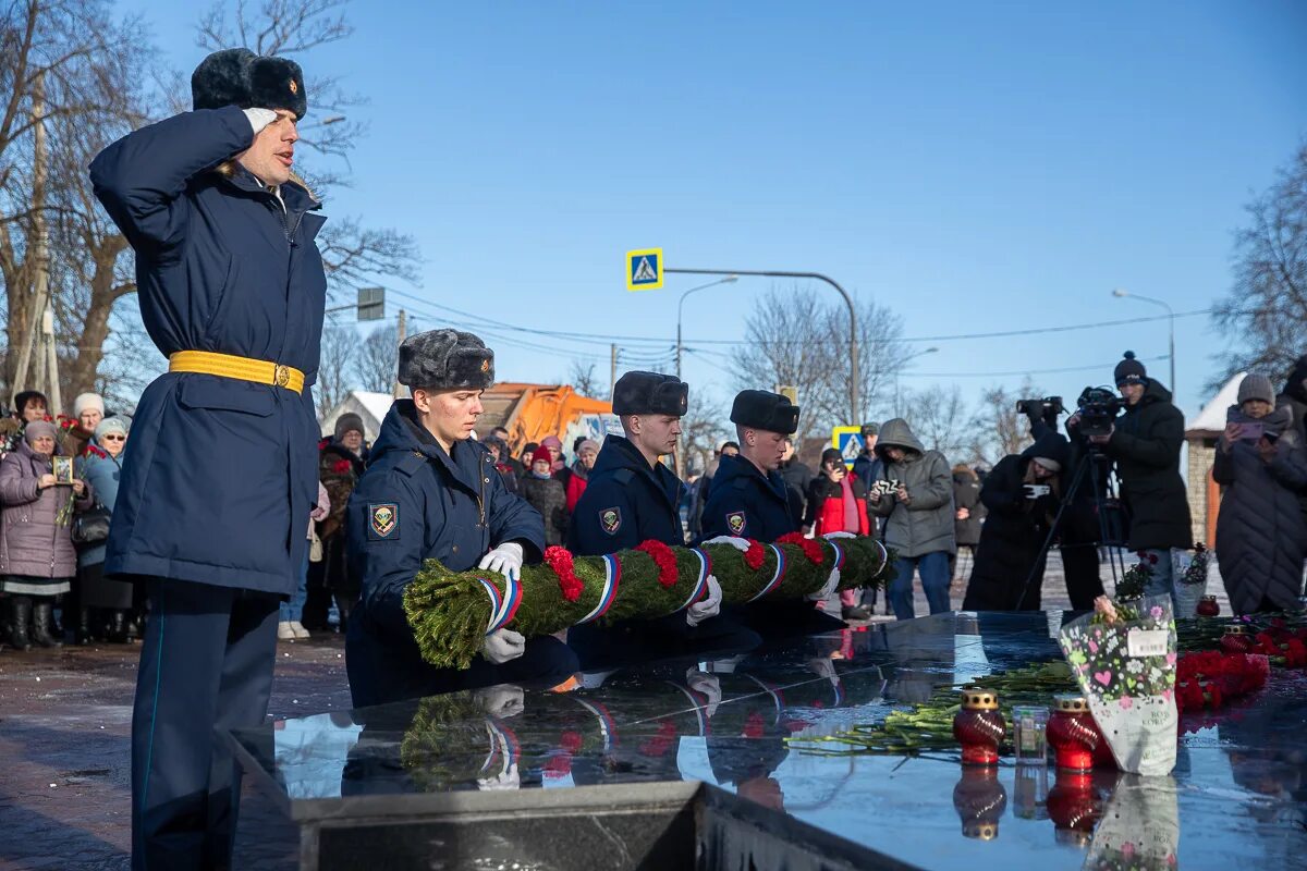 Псков десантной. Памятник 6 роте в Пскове.